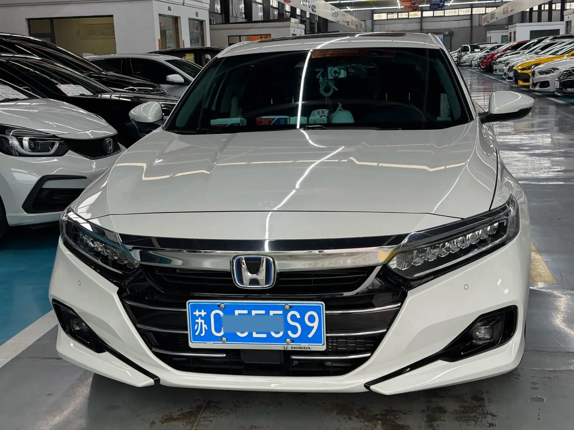 2022 HONDA ACCORD thumbnail 2