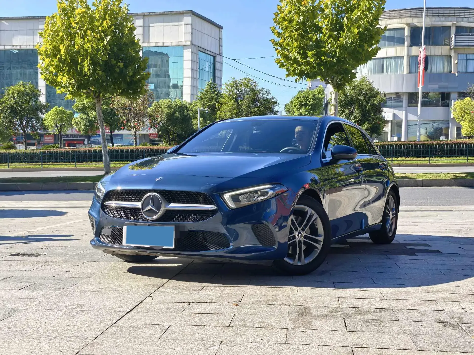 2019 MERCEDES-BENZ A view 1