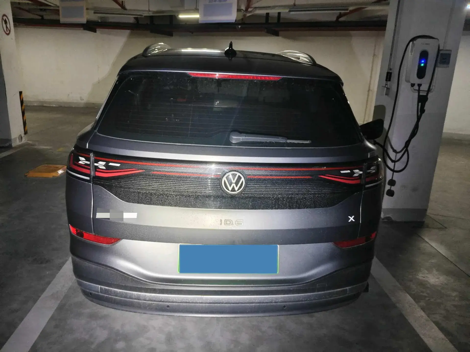 2022 VOLKSWAGEN ID.6 thumbnail 3