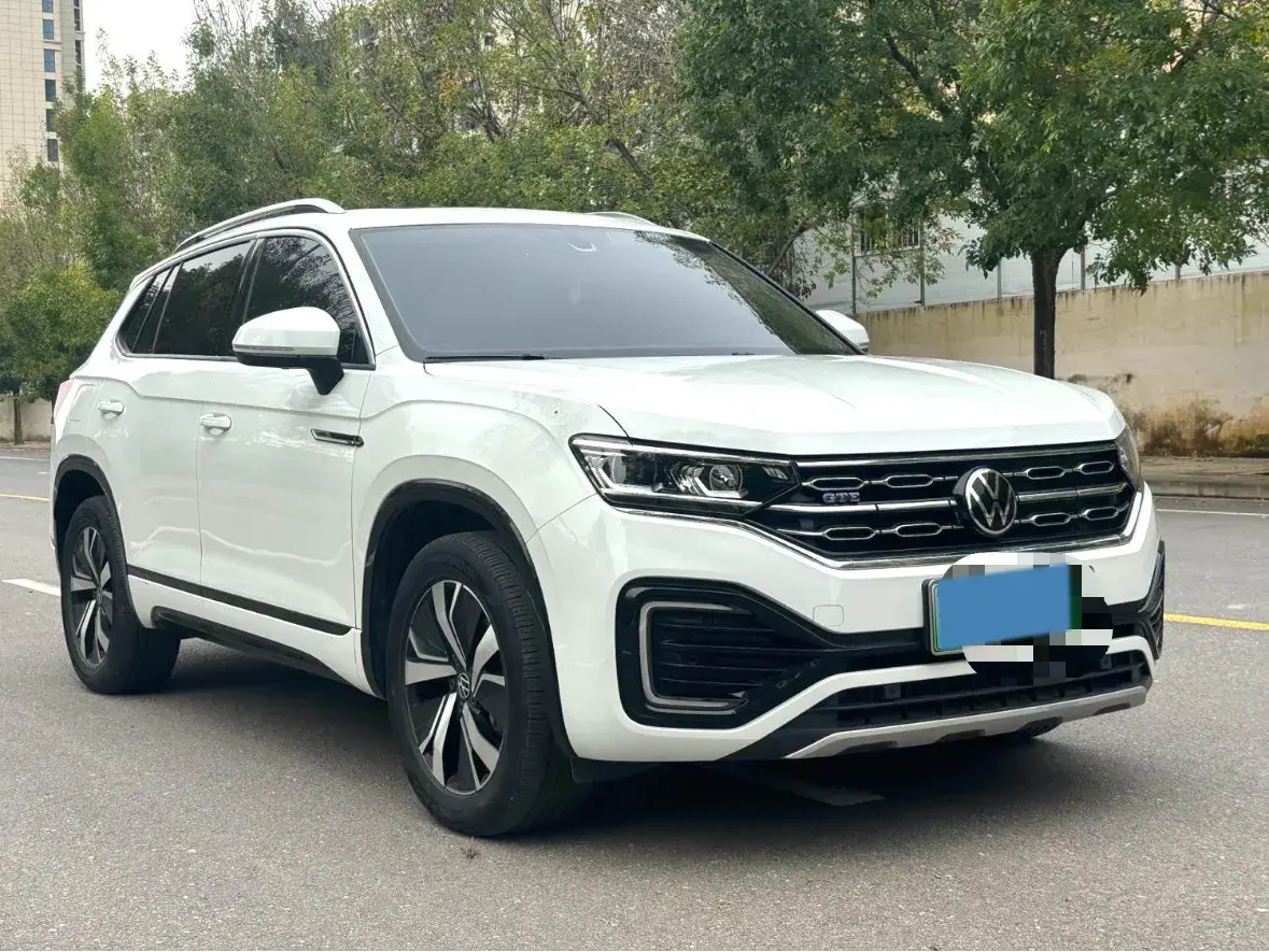 2022 VOLKSWAGEN TAYRON thumbnail 3