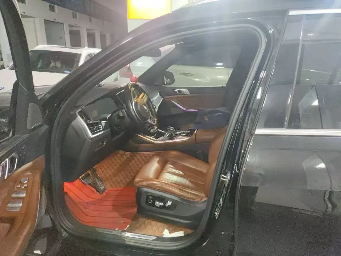 2022 BMW X7 thumbnail 4