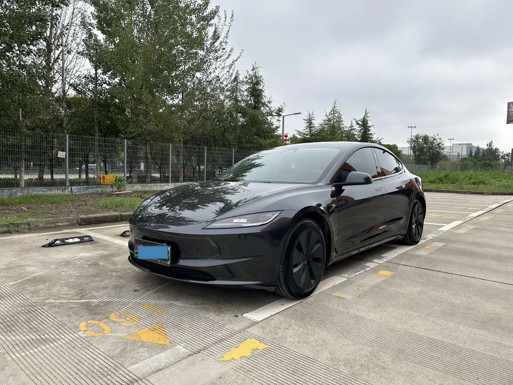 2023 TESLA MODEL view 1