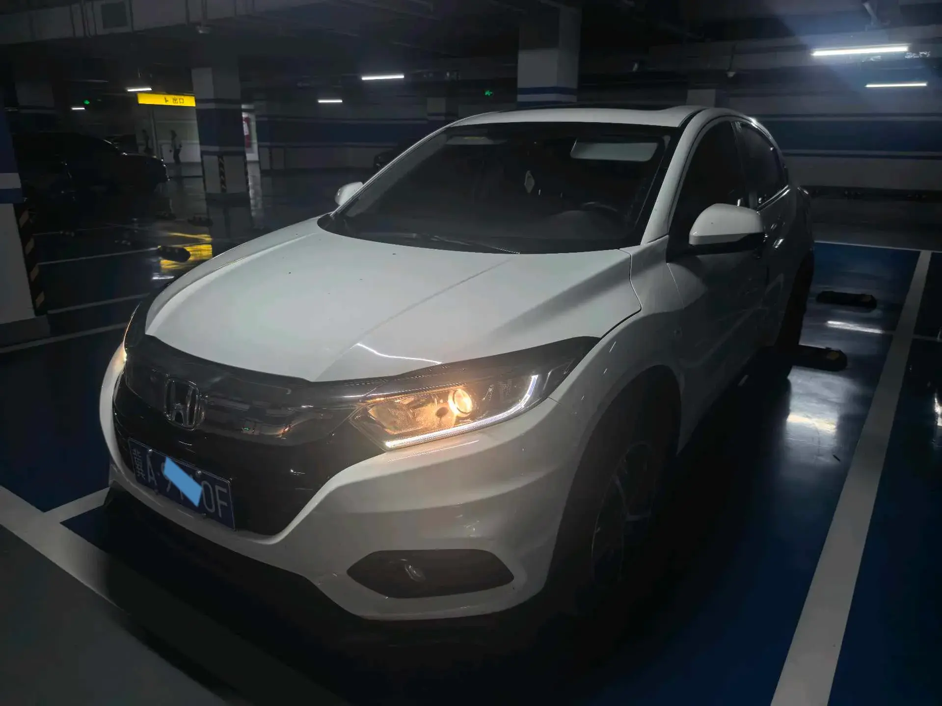 2020 HONDA VEZEL view 1