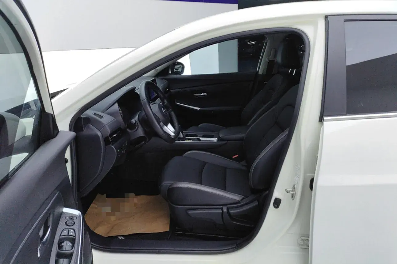 2022 NISSAN SYLPHY thumbnail 4