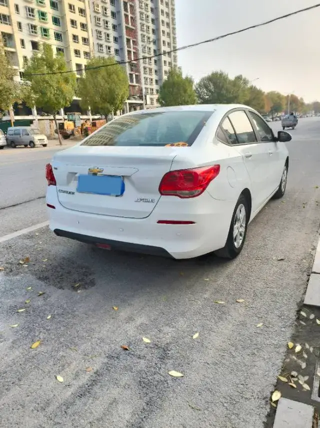 2019 CHEVROLET CAVALIER thumbnail 4