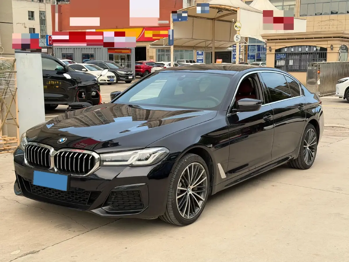 2022 BMW 5 Series 2.0T 252HP L4 8AT
