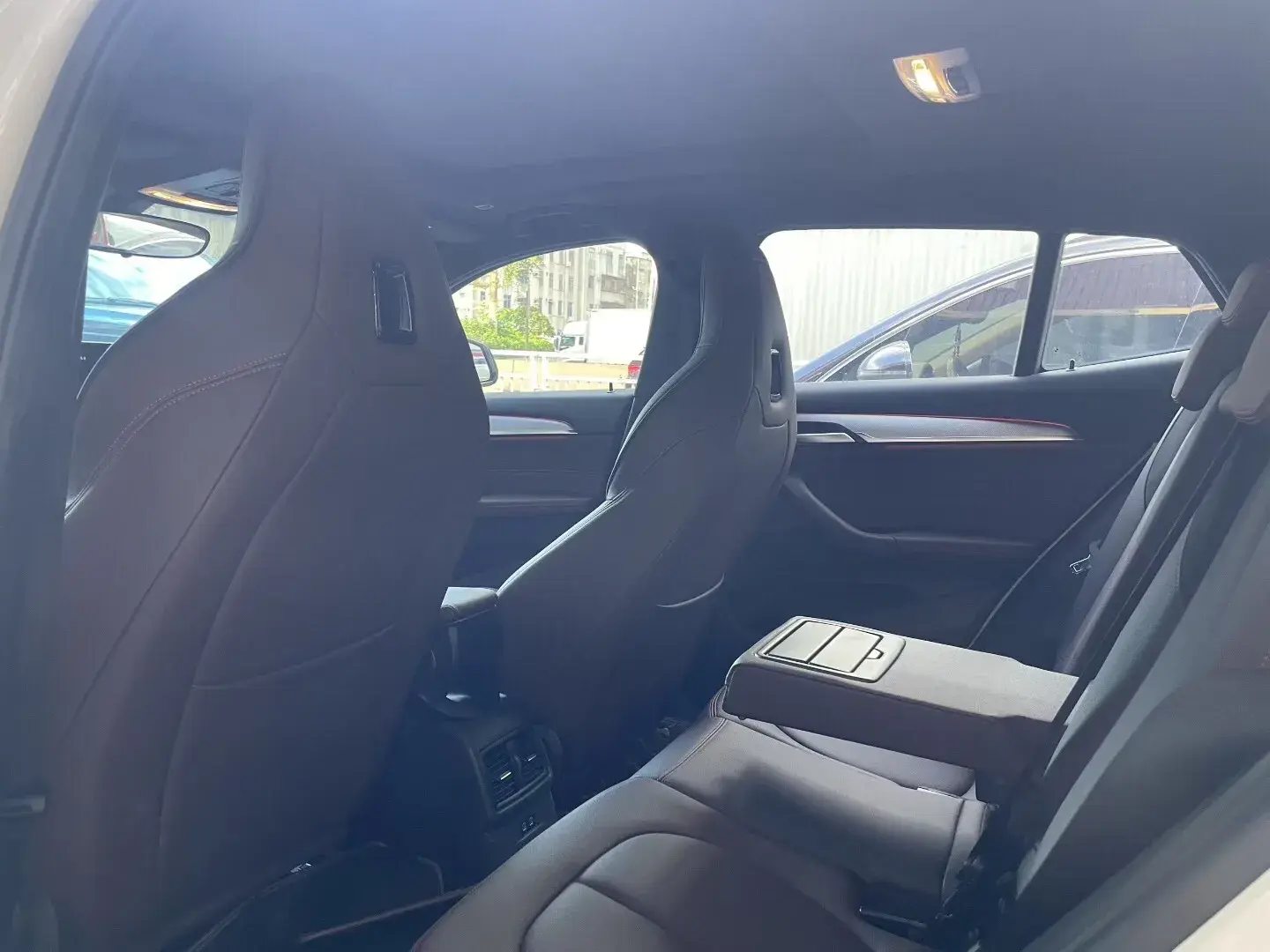 2021 BMW X2 thumbnail 4