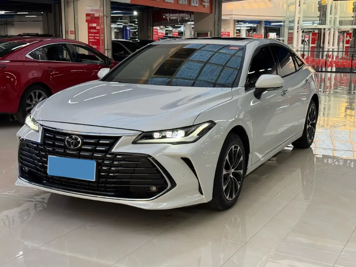 2022 Toyota Avalon 2.5L 209HP L4 8AT