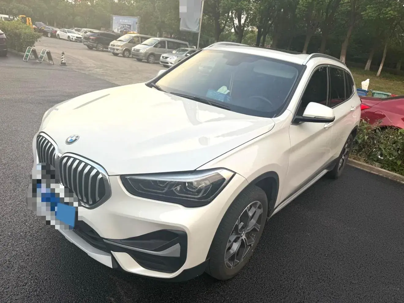 2020 BMW X1 view 1
