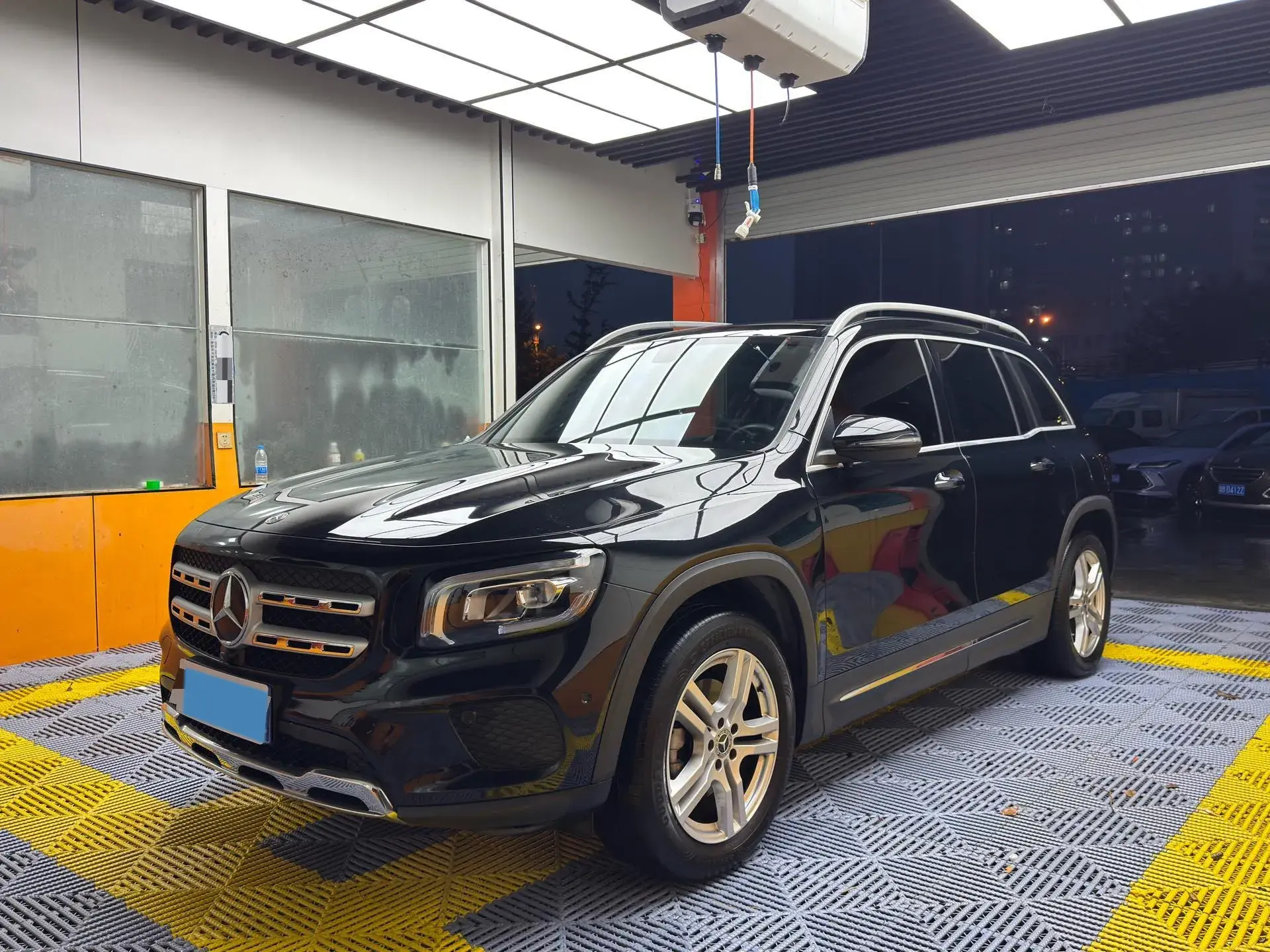 2021 MERCEDES-BENZ GLB view 1