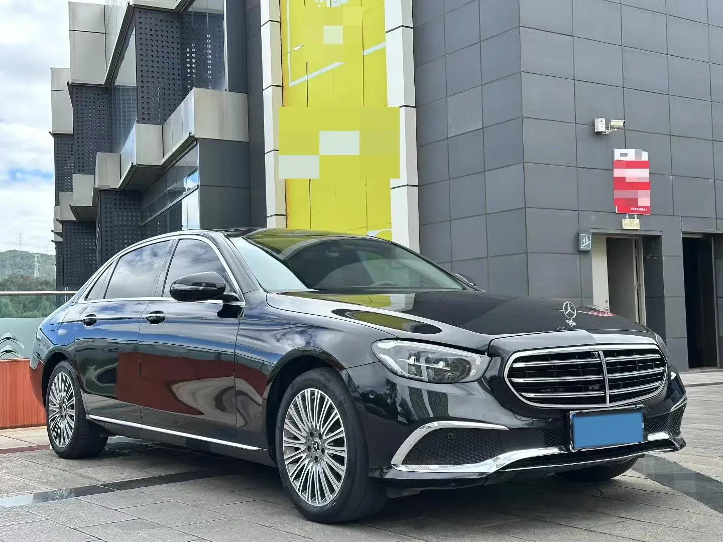 2023 MERCEDES-BENZ E thumbnail 3