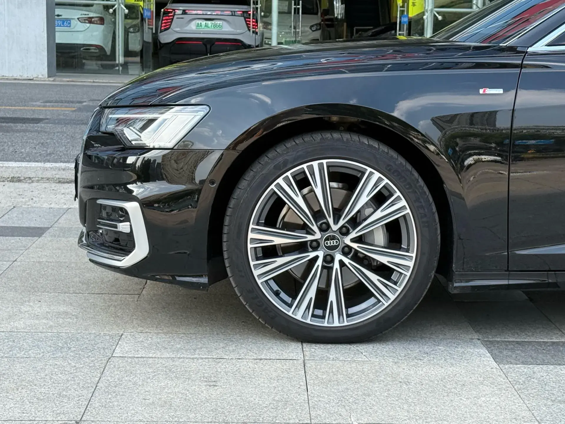 2025 AUDI A6L thumbnail 4