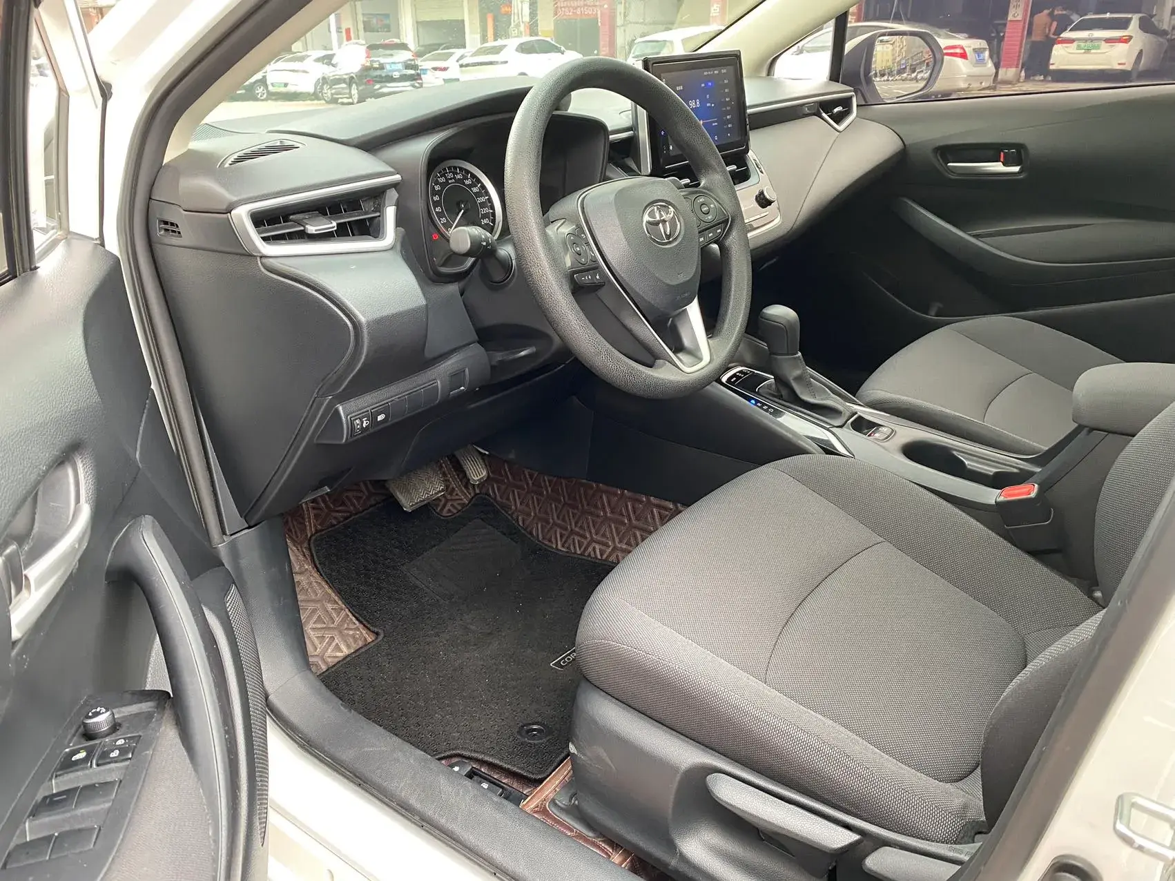 2019 TOYOTA COROLLA thumbnail 4