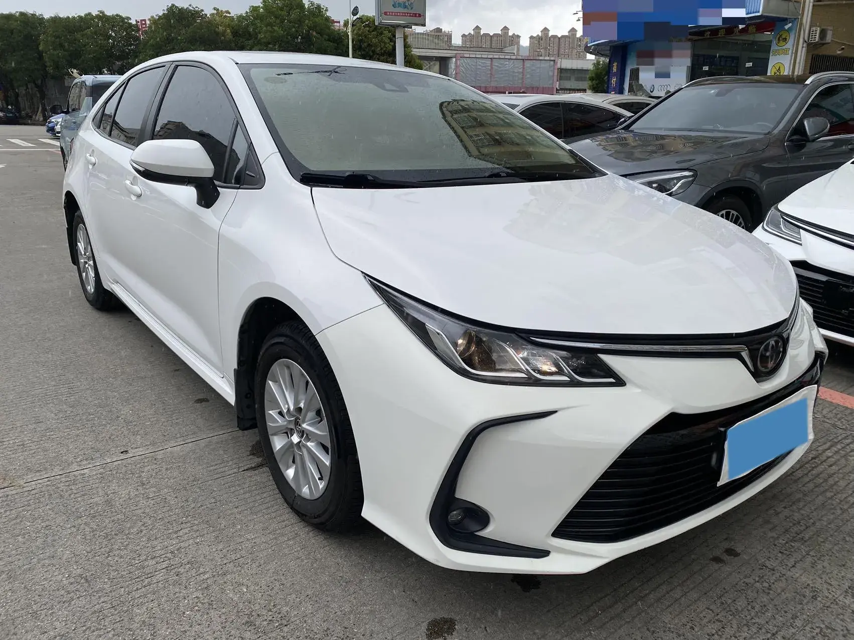 2019 TOYOTA COROLLA thumbnail 3