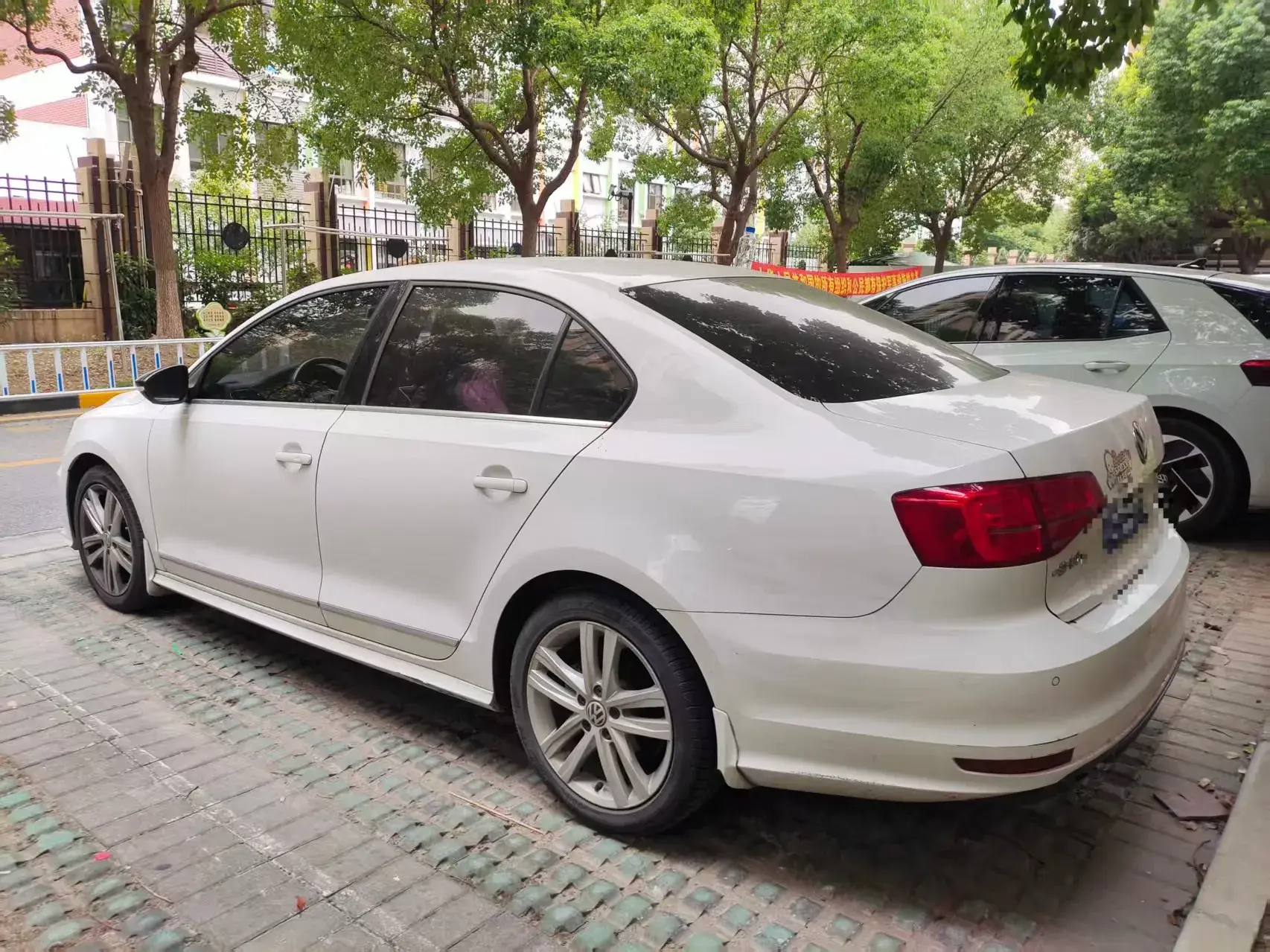 2018 VOLKSWAGEN SAGITAR thumbnail 2