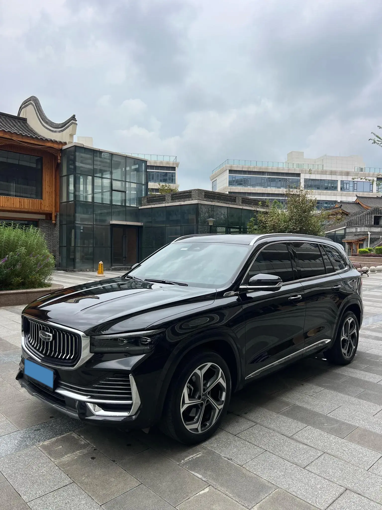 2024 GEELY MONJARO view 1