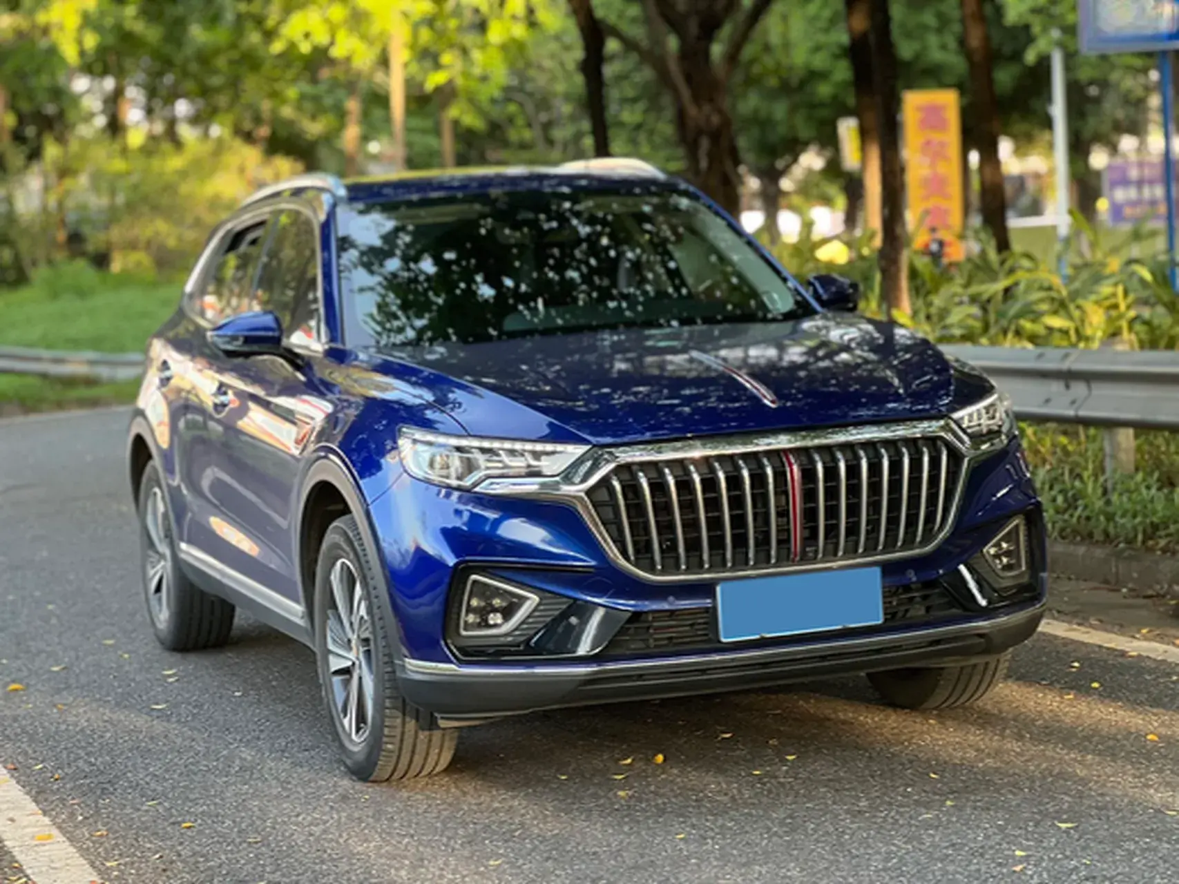 2019 HONGQI HS5 thumbnail 3