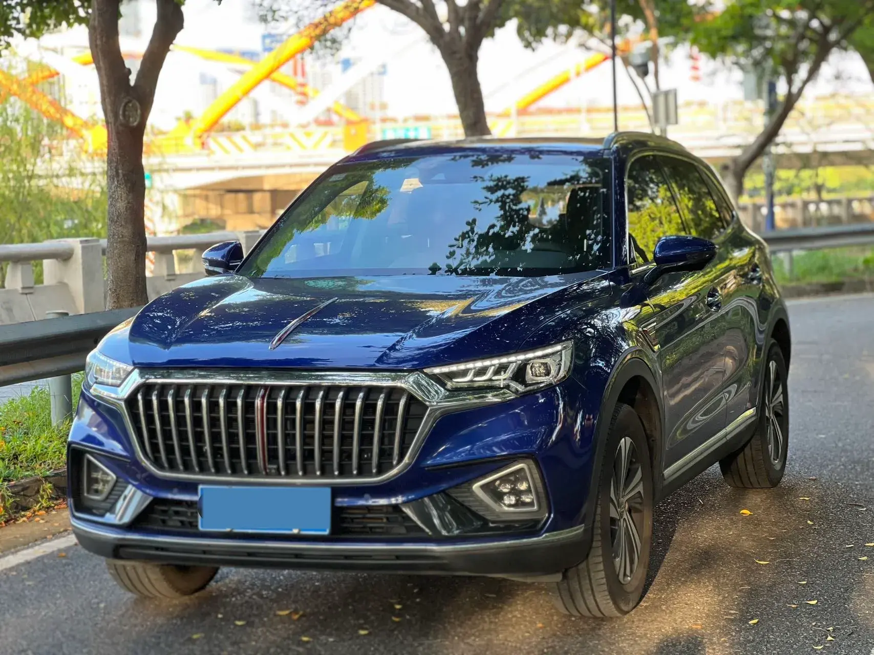 2019 HONGQI HS5 view 1