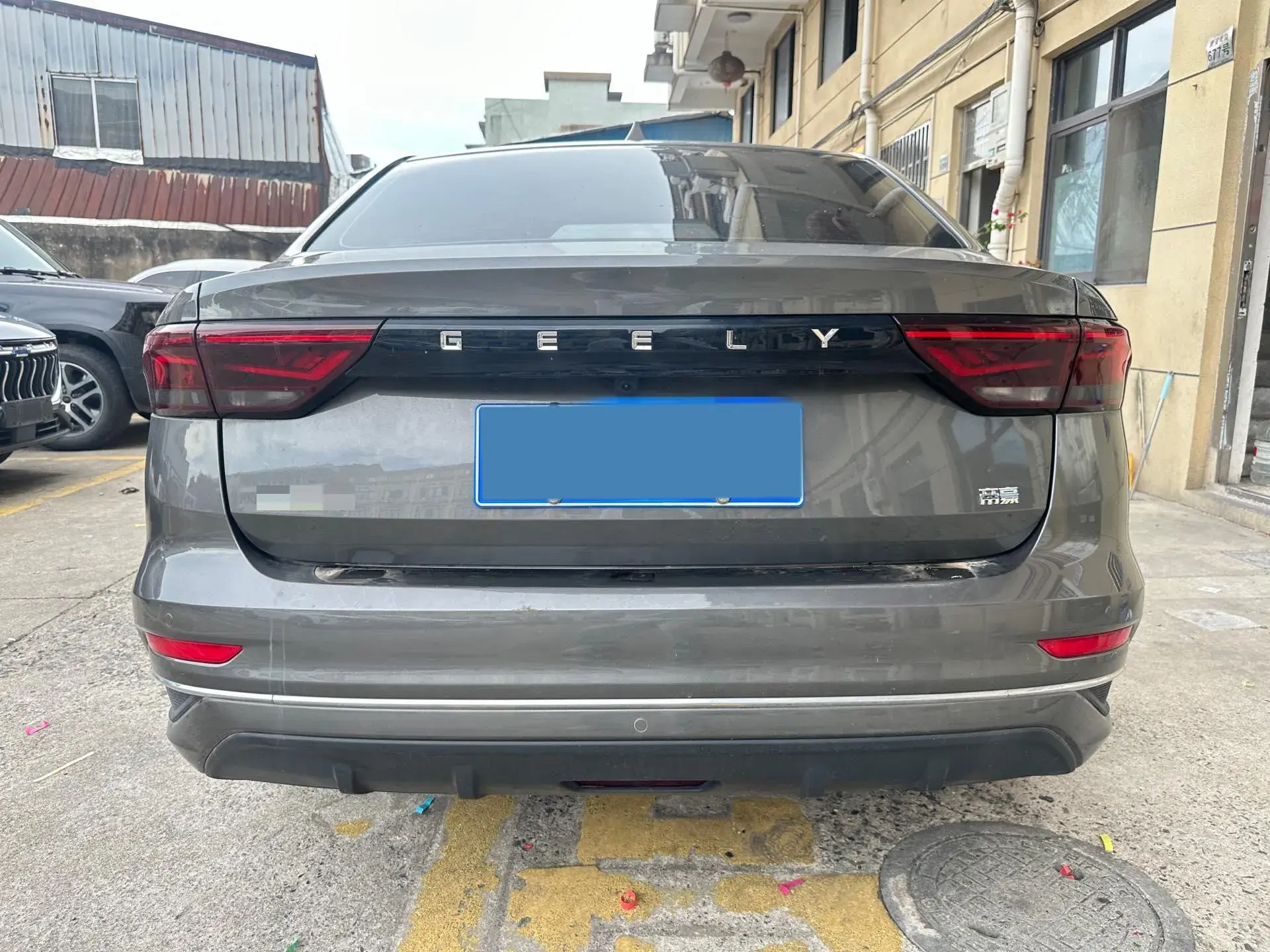 2025 GEELY EMGRAND thumbnail 4