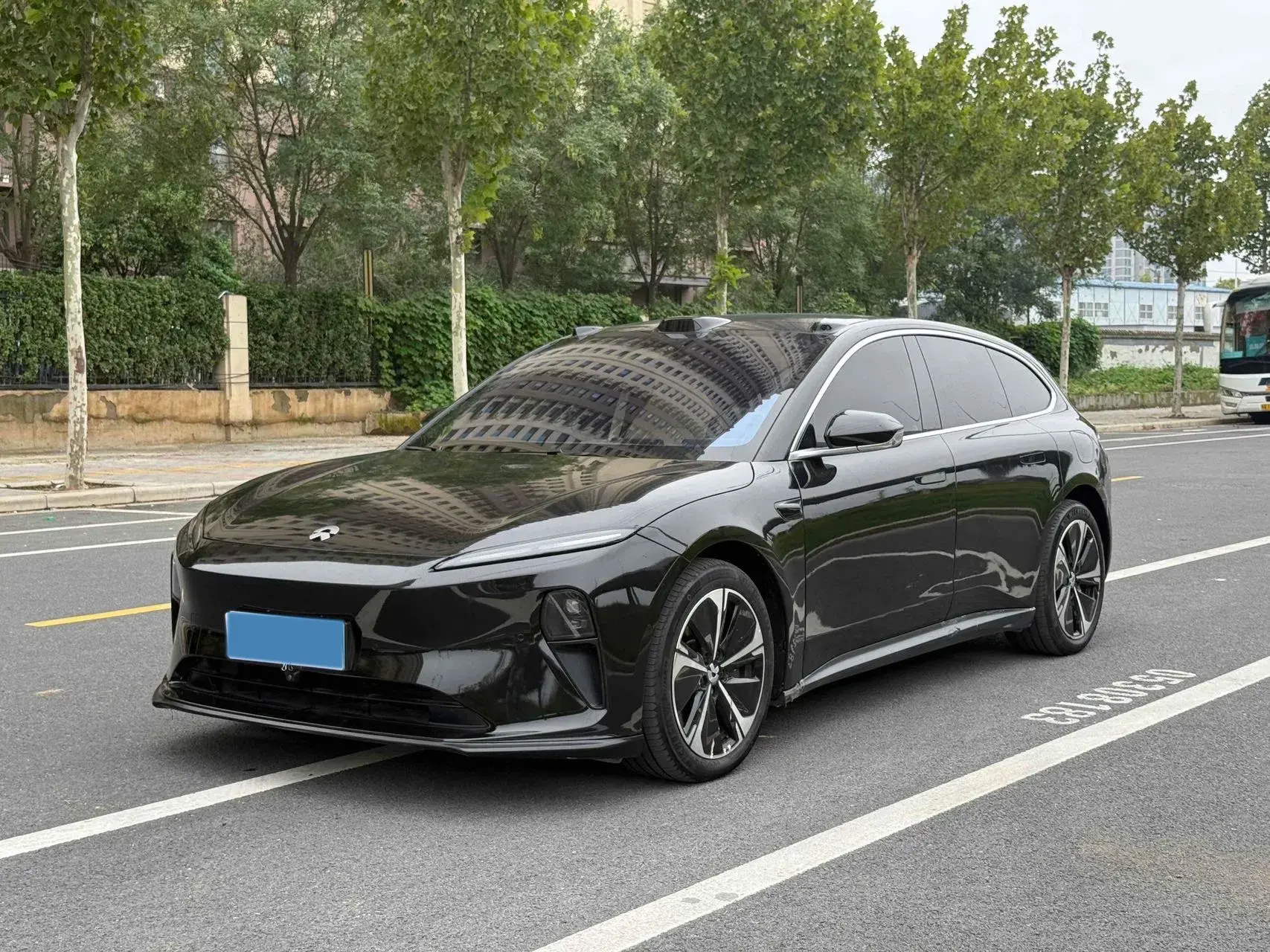 2024 NIO ET5T view 1