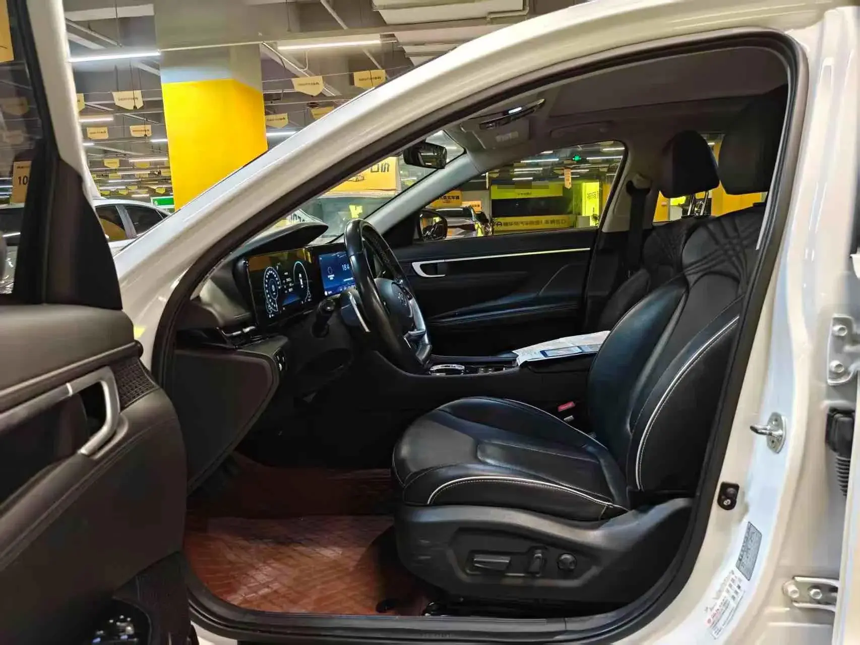 2021 HYUNDAI MISTRA thumbnail 3