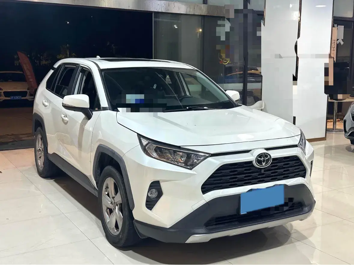 2020 TOYOTA RAV4 thumbnail 3