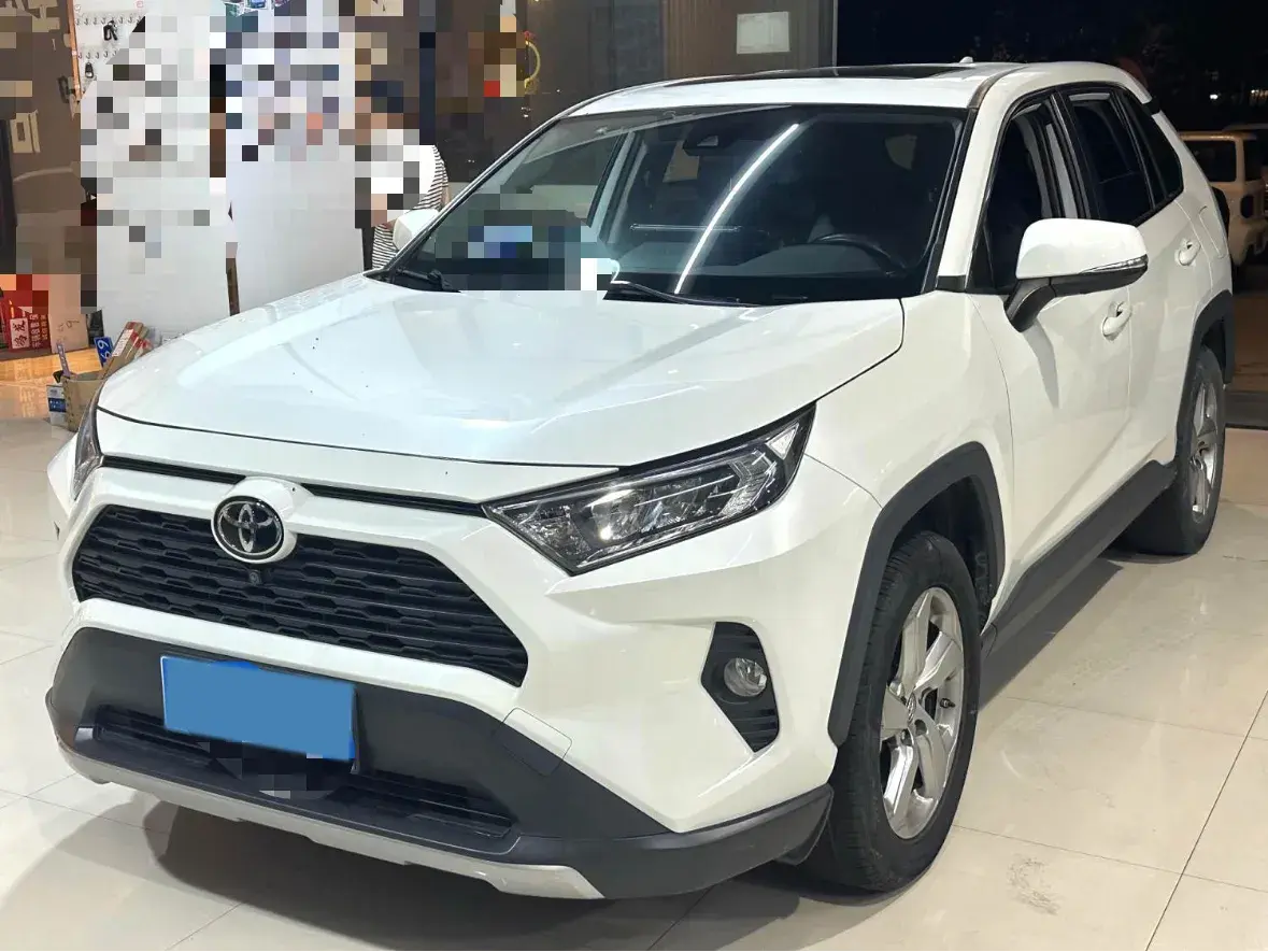 2020 TOYOTA RAV4 view 1