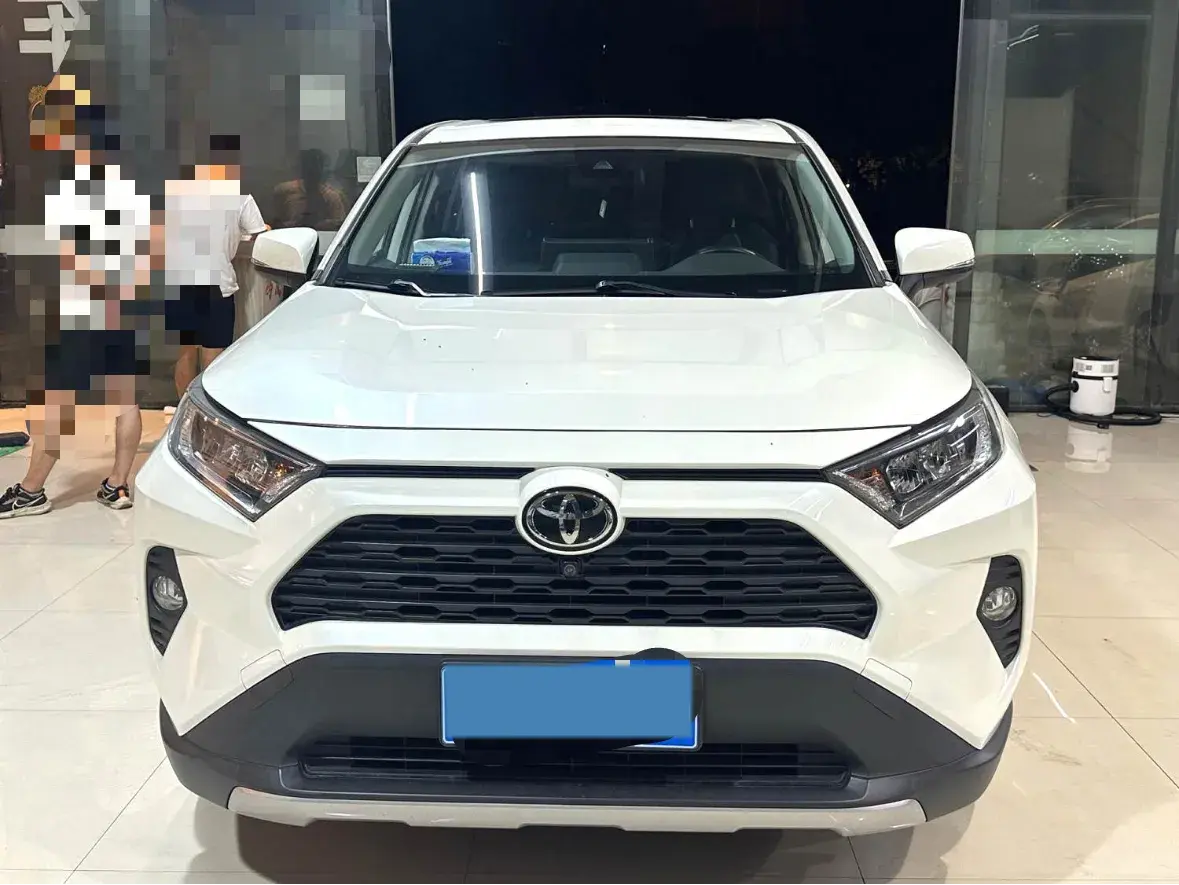 2020 TOYOTA RAV4 thumbnail 2