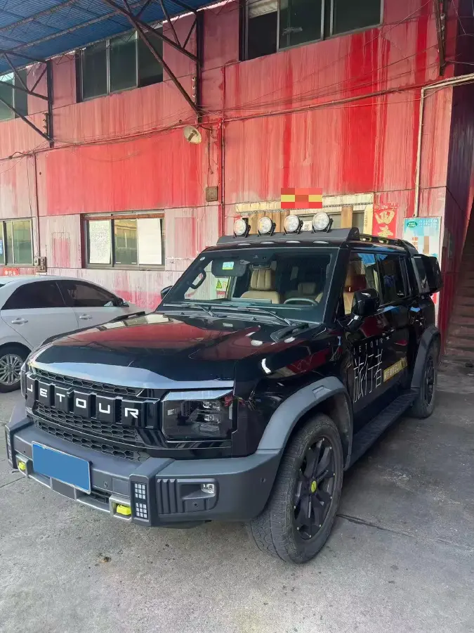 2023 Jetour Traveller 2.0T 254HP L4 7DCT