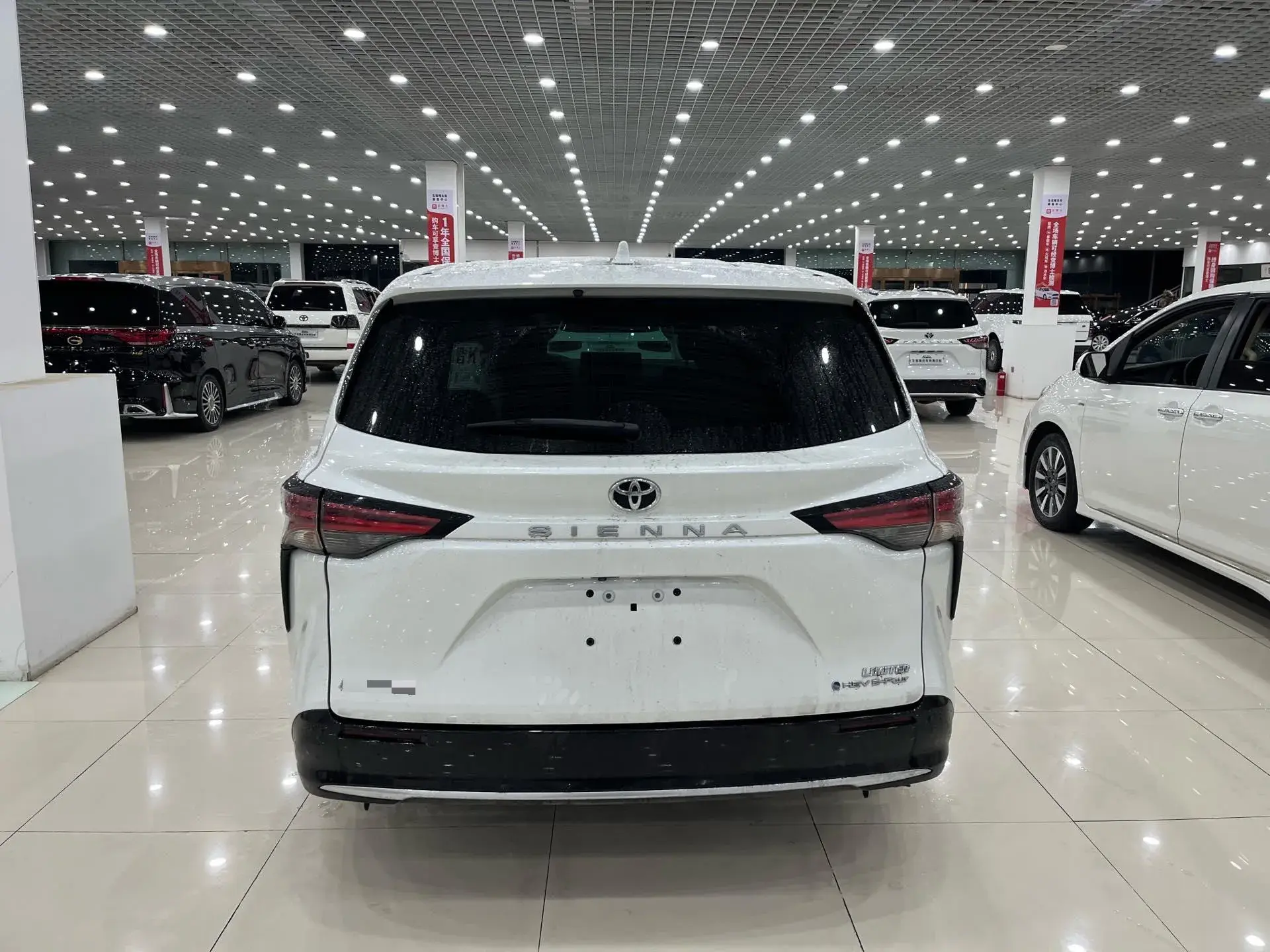 2024 TOYOTA SIENNA thumbnail 3