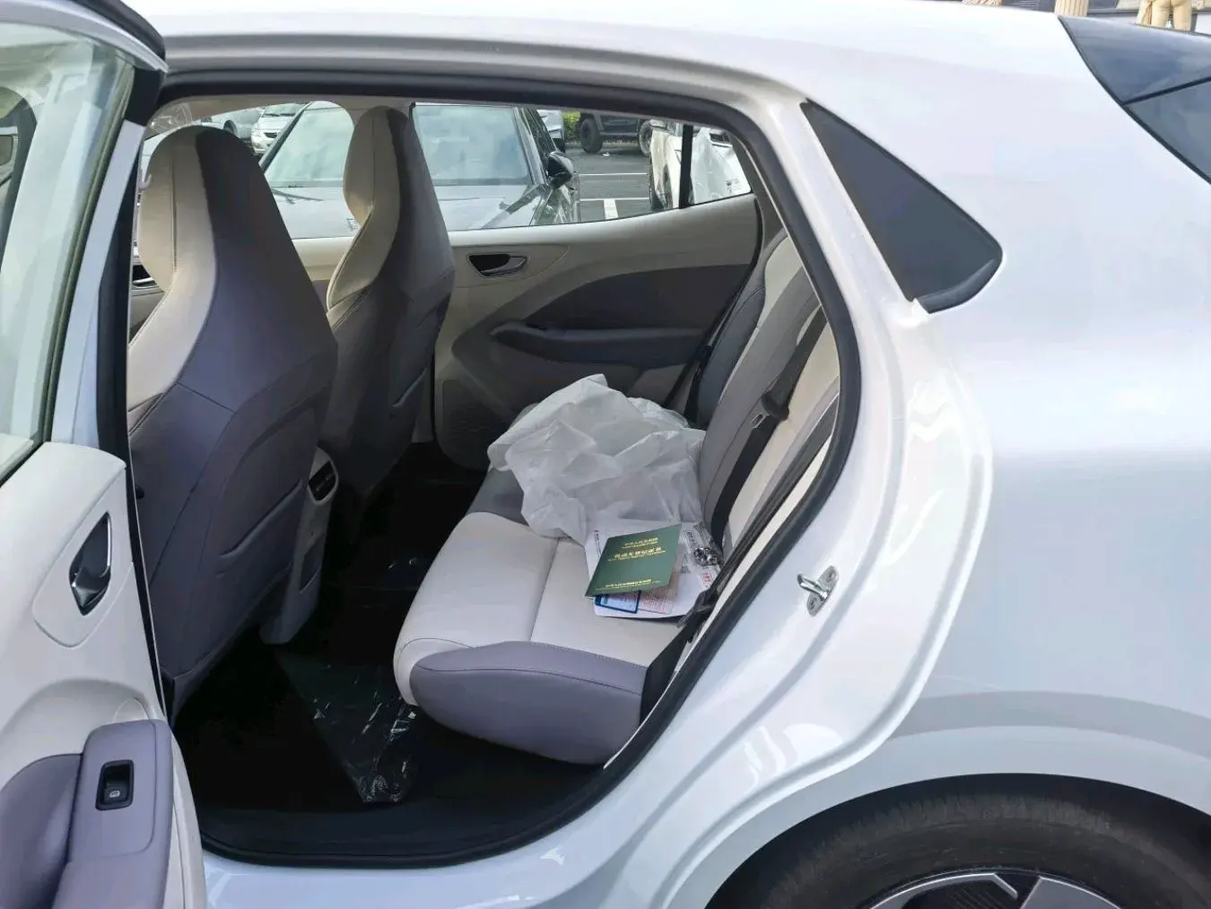 2023 MG MG4 thumbnail 2