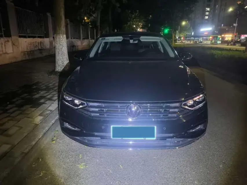 2020 VOLKSWAGEN MAGOTAN thumbnail 3