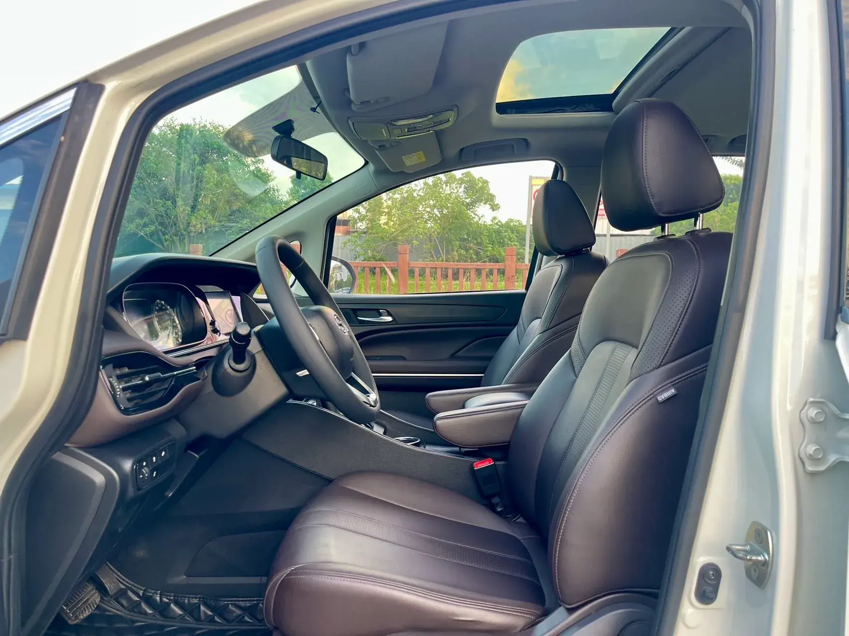 2021 GAC TRUMPCHI thumbnail 4