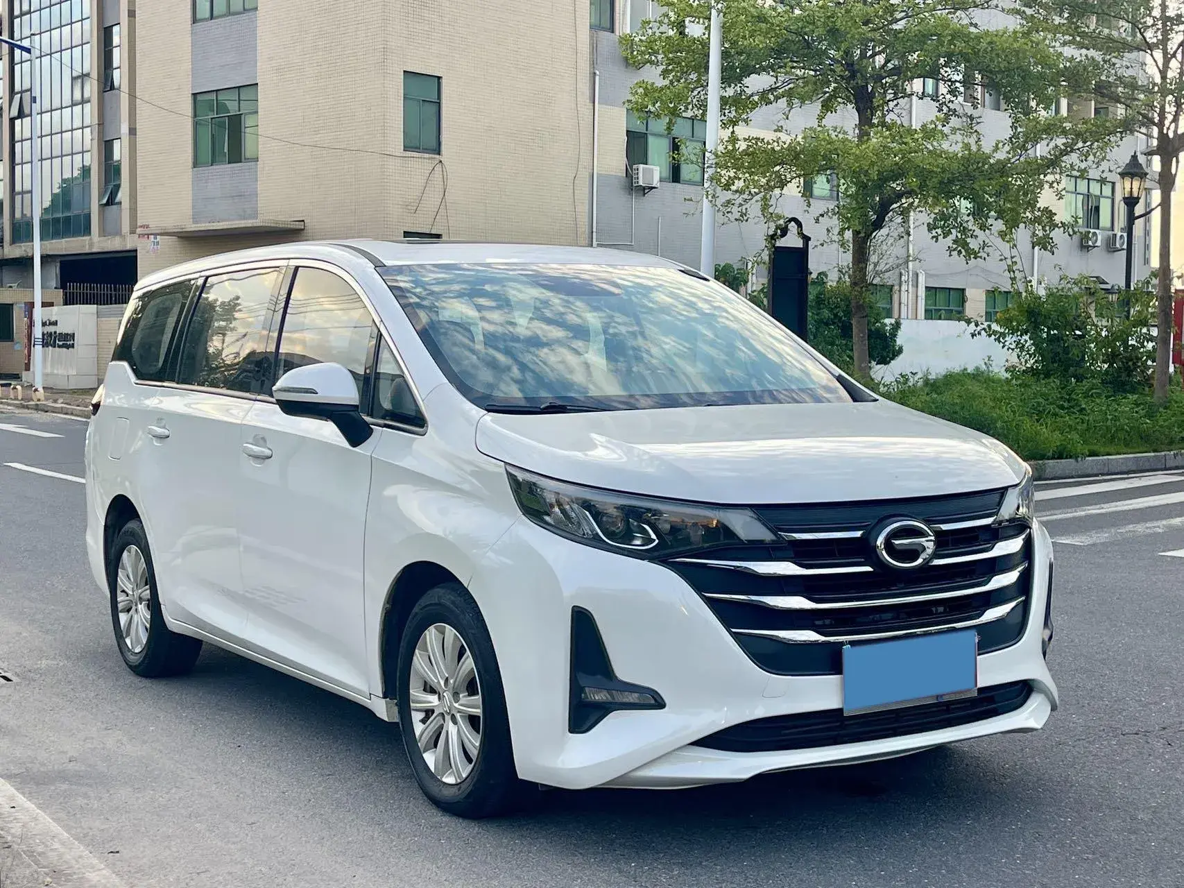2021 GAC TRUMPCHI thumbnail 3