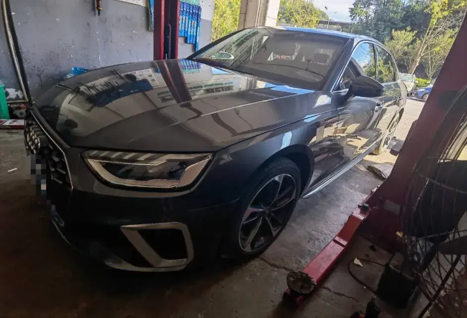 2020 AUDI A4L thumbnail 2