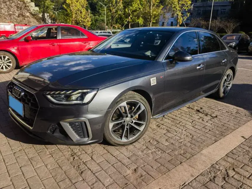2020 AUDI A4L view 1