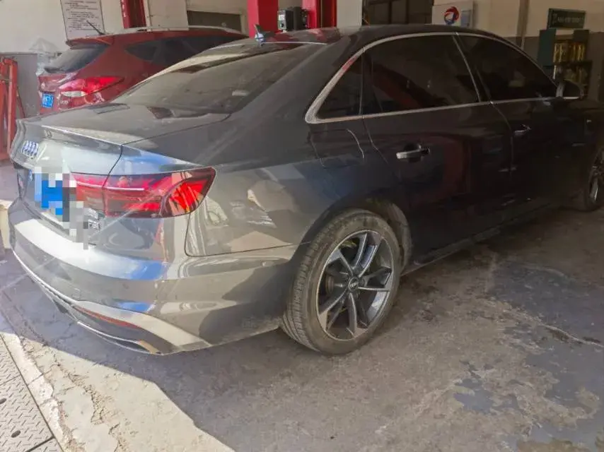 2020 AUDI A4L thumbnail 4