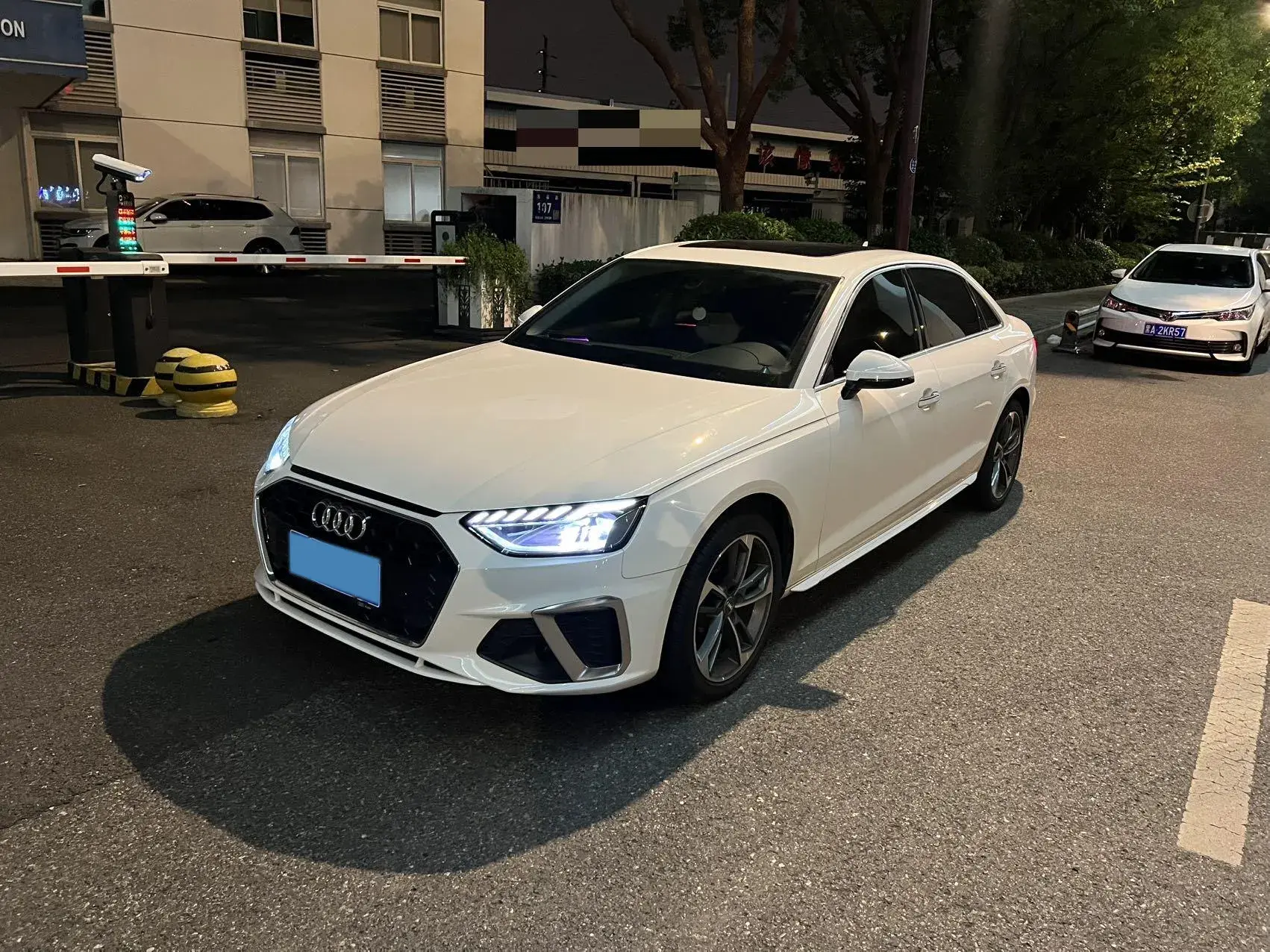 2020 AUDI A4L view 1