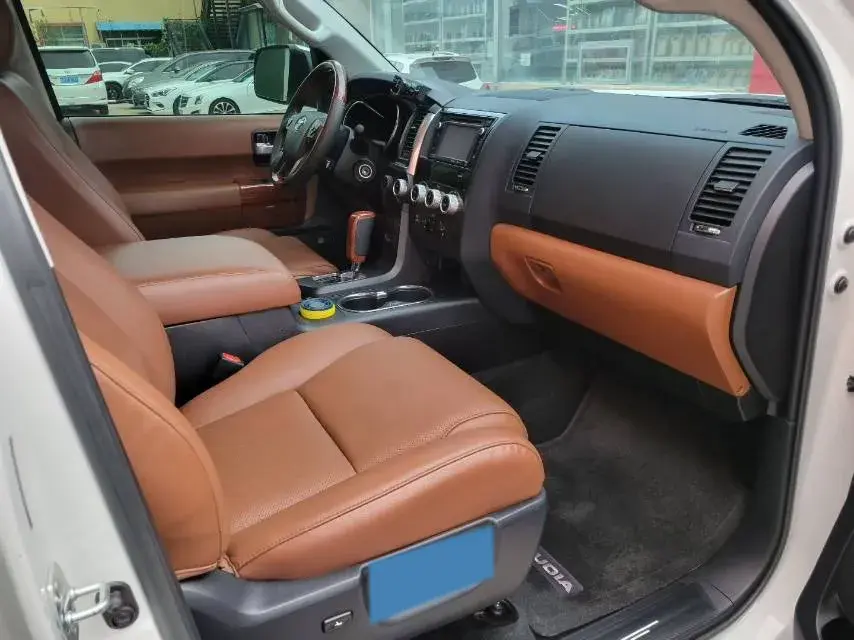 2017 HONGQI H7 thumbnail 4