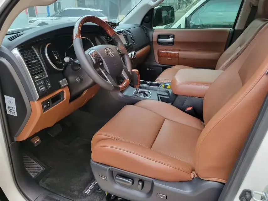 2017 HONGQI H7 thumbnail 3