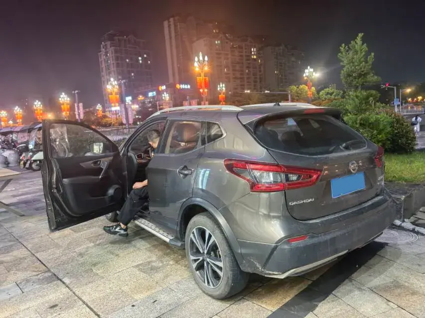 2019 NISSAN QASHQAI thumbnail 4
