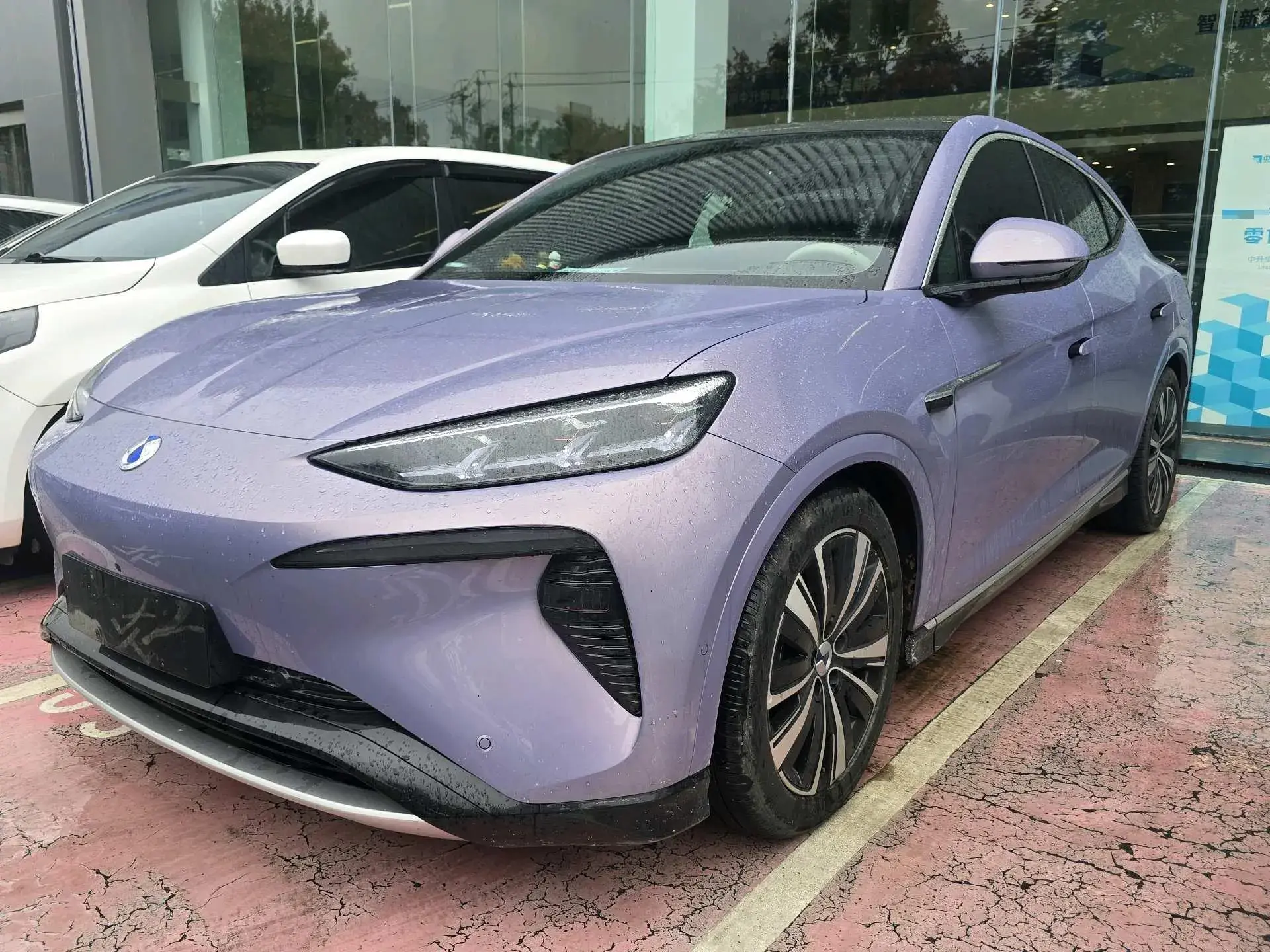 2025 DENZA N7 view 1