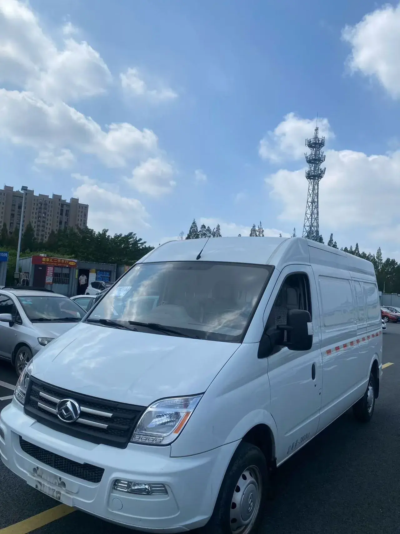 2021 MAXUS XINTU view 1