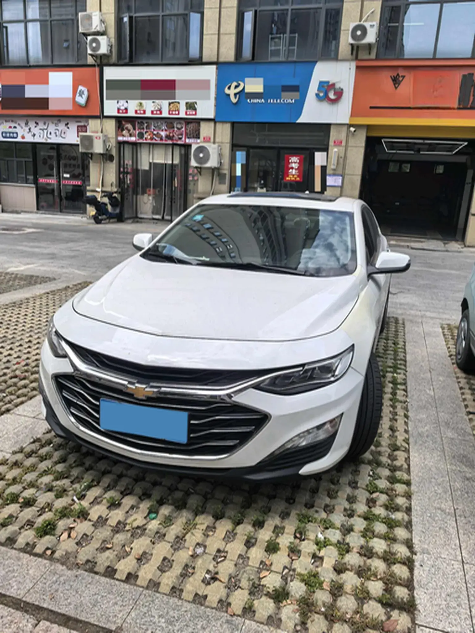 2020 CHEVROLET MALIBU view 1