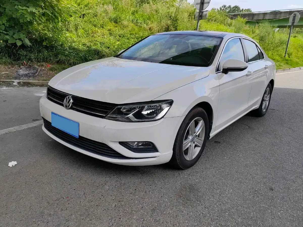 2017 Volkswagen Lamando 1.4T 131HP L4 7DCT