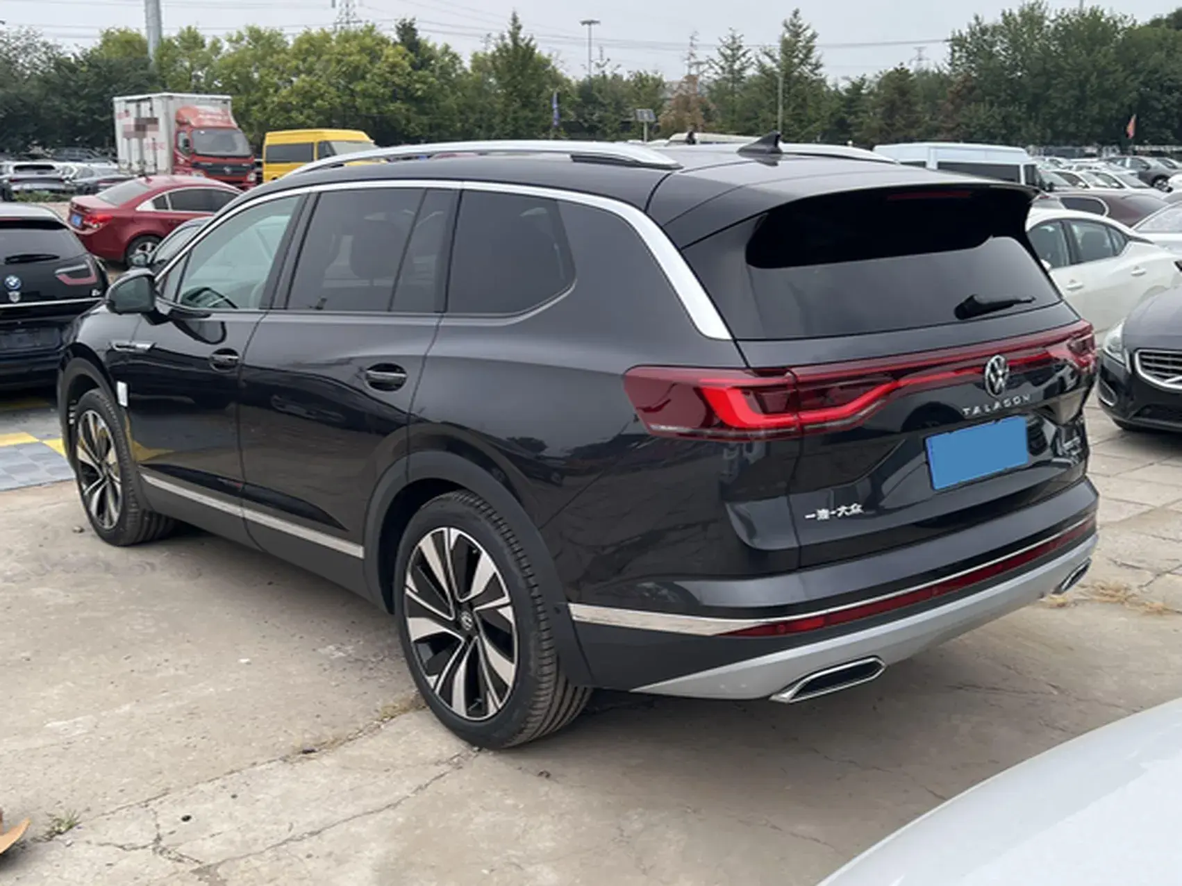 2021 VOLKSWAGEN TALAGON thumbnail 3