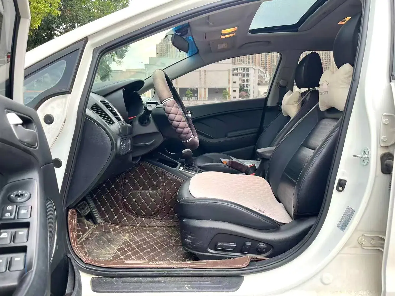 2017 KIA K3 thumbnail 4