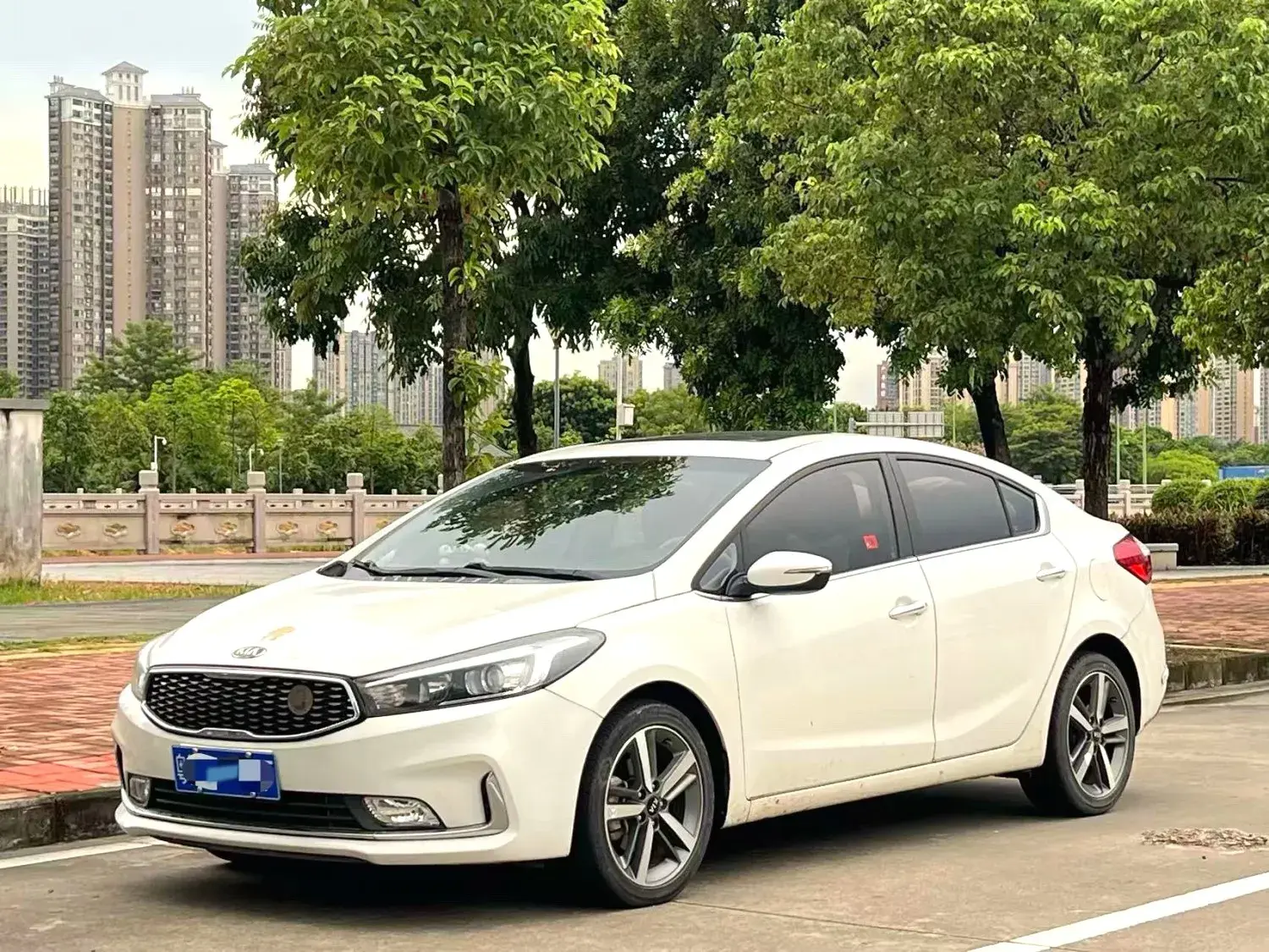 2017 KIA K3 view 1