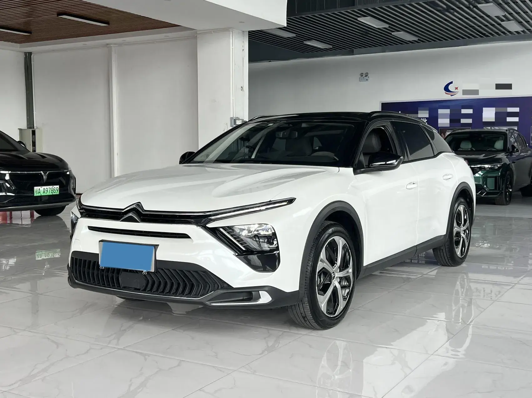 2022 CITROEN C5 view 1