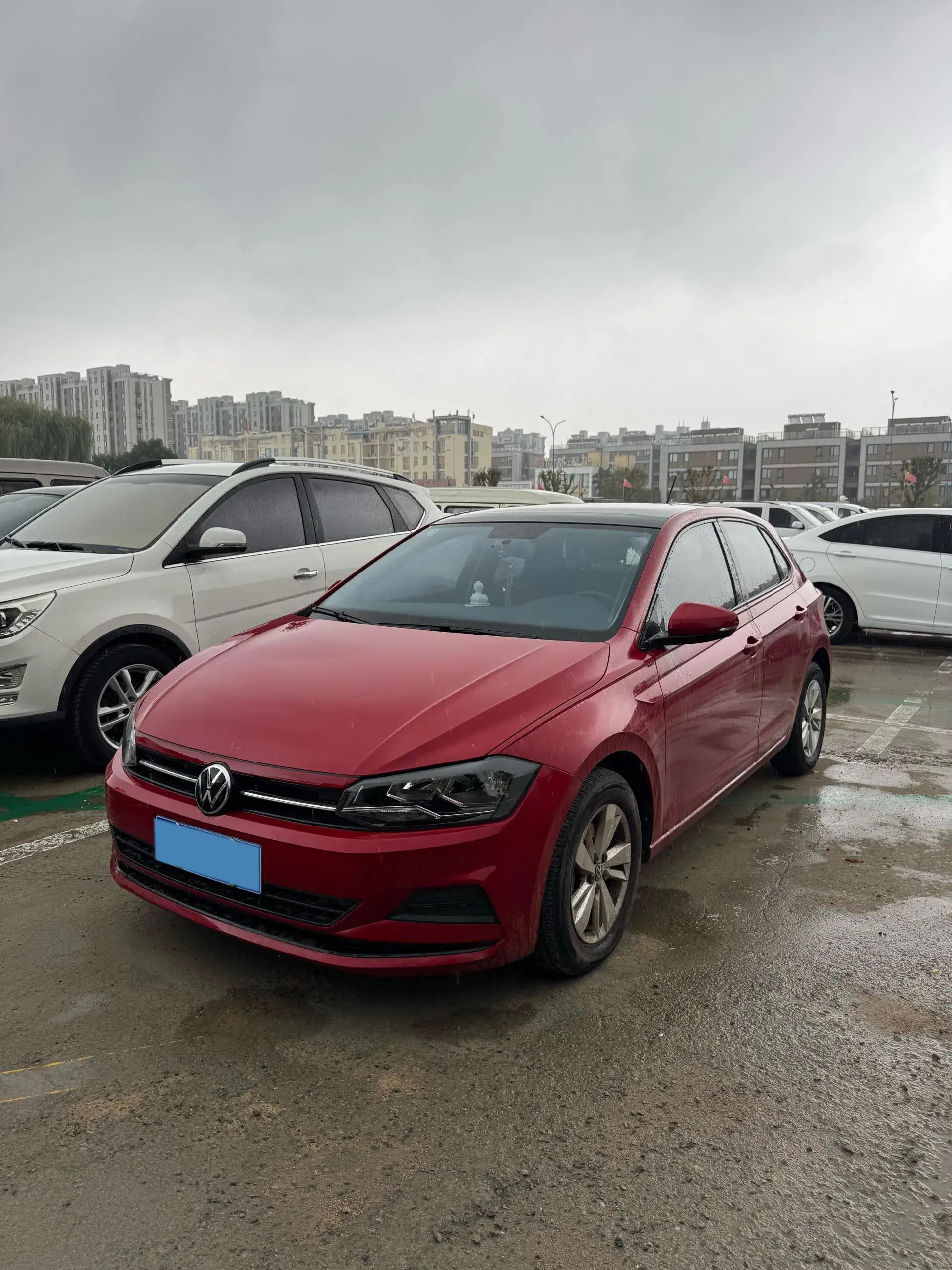 2021 VOLKSWAGEN POLO view 1